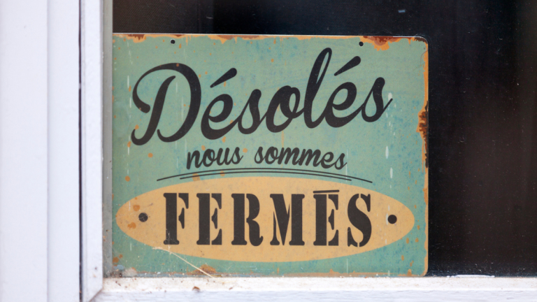  ATTENTION ! 
 FERMÉ LES JEUDI-VENDREDI &amp; SAMEDI 
 DE L'ASCENSION ! 